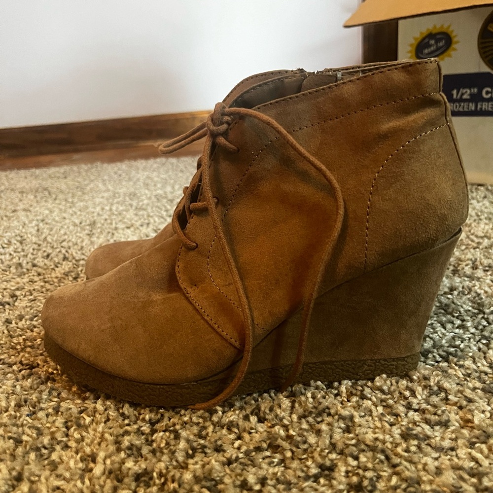 tan lace up wedges